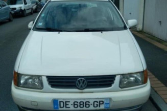 Aile avant droit VOLKSWAGEN POLO 3