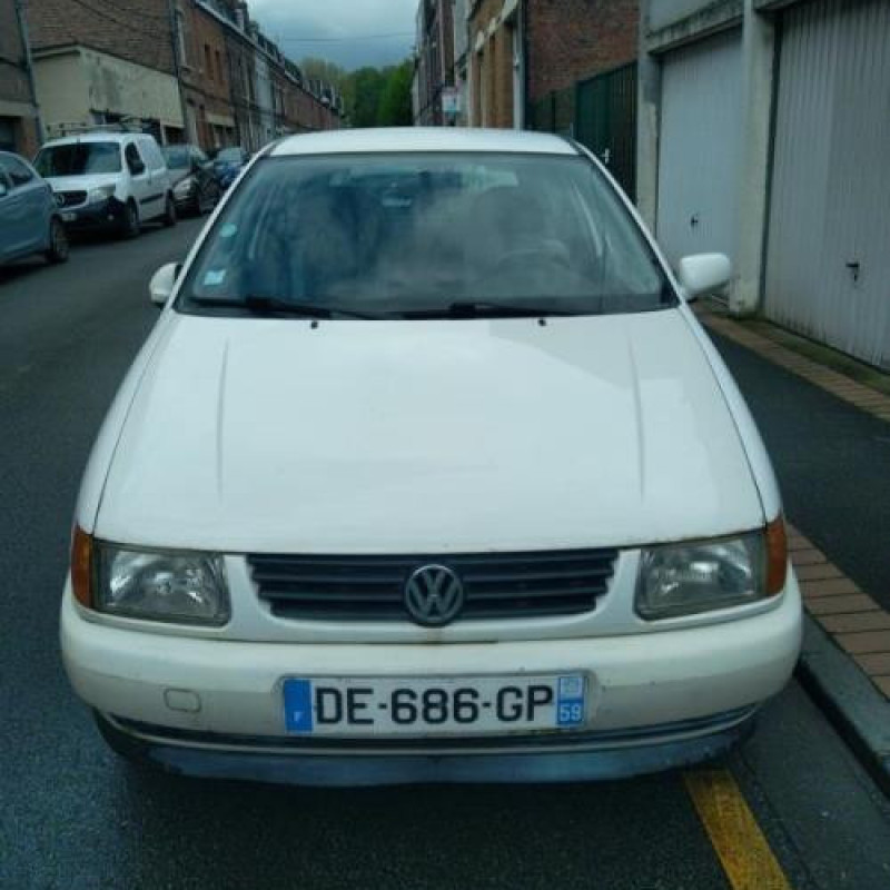 Aile avant droit VOLKSWAGEN POLO 3 Photo n°15