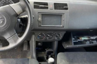 Leve vitre mecanique arriere gauche SUZUKI SWIFT 3
