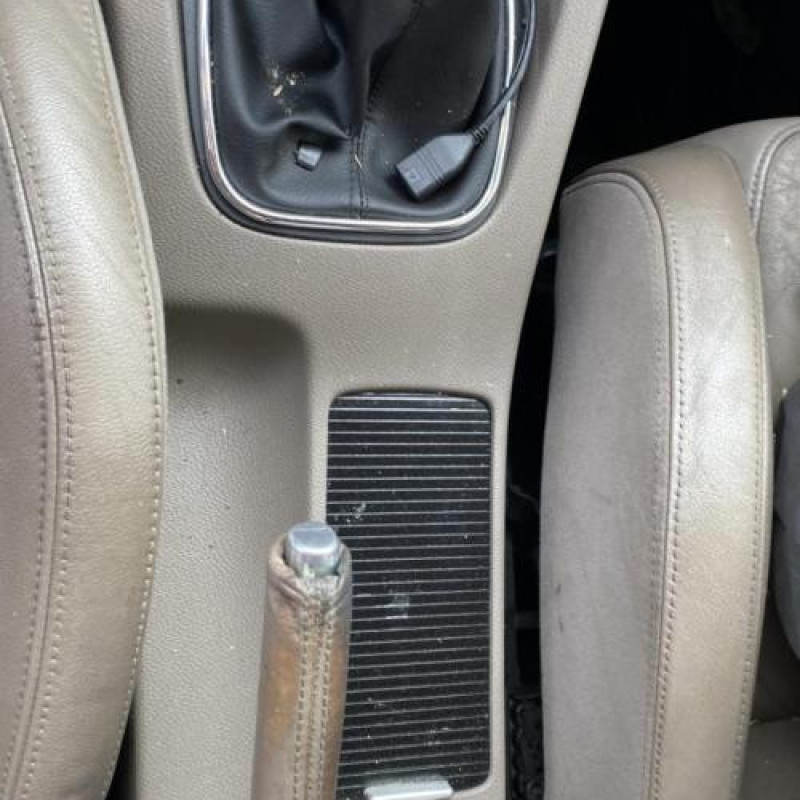 Serrure de coffre VOLKSWAGEN GOLF 5 Photo n°19