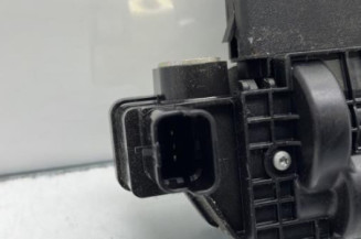 Serrure de coffre PEUGEOT 208 1