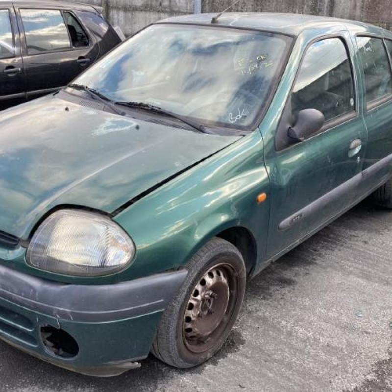 Calandre RENAULT CLIO 2 Photo n°5