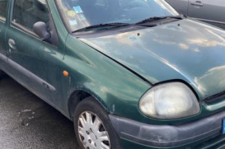 Calandre RENAULT CLIO 2