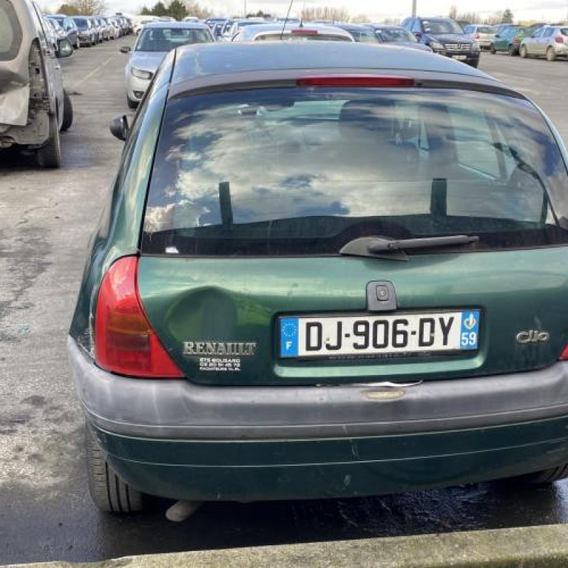 Calandre RENAULT CLIO 2 Photo n°9