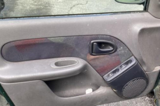 Calandre RENAULT CLIO 2