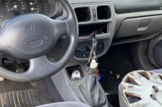 Calandre RENAULT CLIO 2