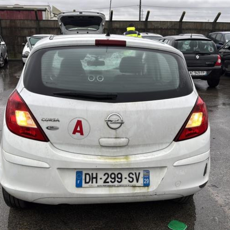 Poignee interieur avant gauche OPEL CORSA D Photo n°5