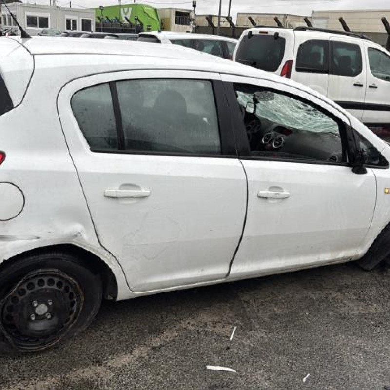 Poignee interieur avant gauche OPEL CORSA D Photo n°6