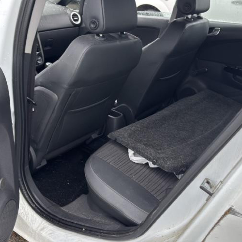 Poignee interieur avant gauche OPEL CORSA D Photo n°10