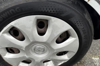 Poignee interieur avant gauche OPEL CORSA D