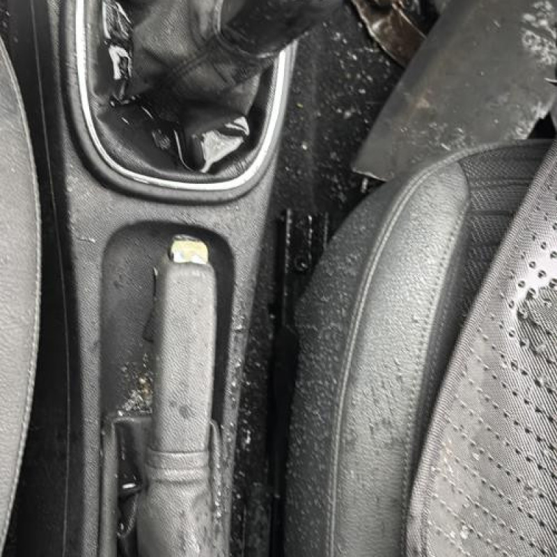 Poignee interieur avant gauche OPEL CORSA D Photo n°15