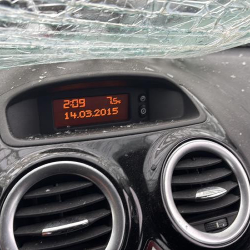 Poignee interieur avant gauche OPEL CORSA D Photo n°17
