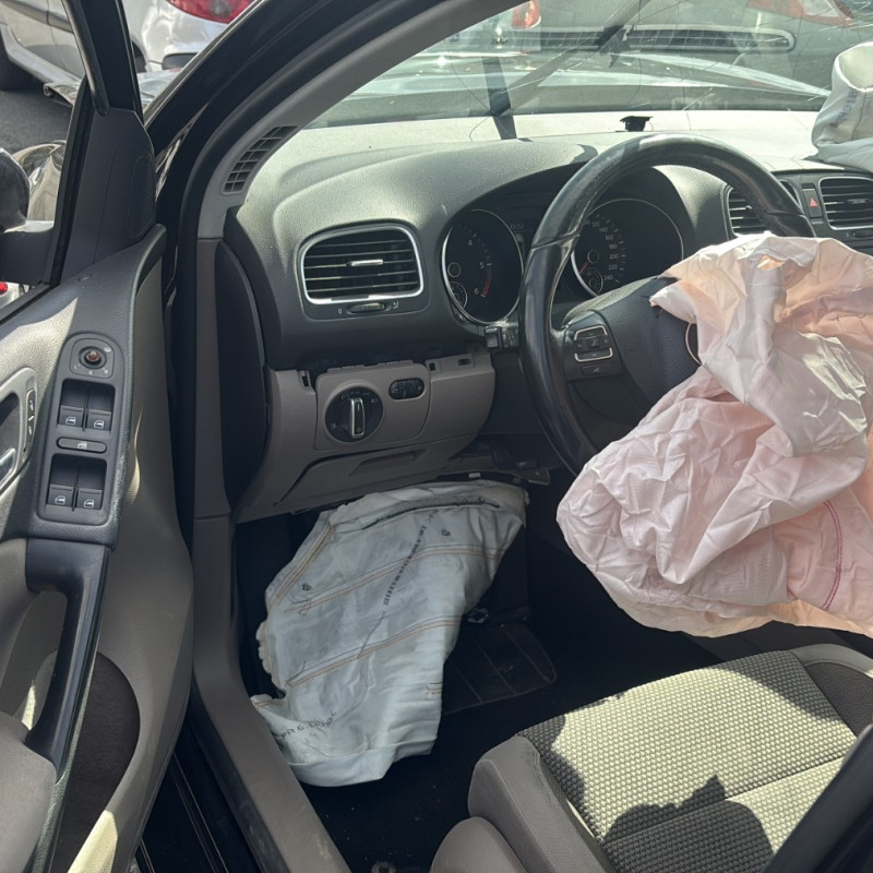 VOLKSWAGEN GOLF 6 1.6 TDI - 16V TURBO Photo n°20