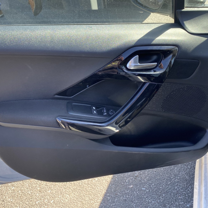 PEUGEOT 208 1 PHASE 2 1.2 VTI - 12V Photo n°10