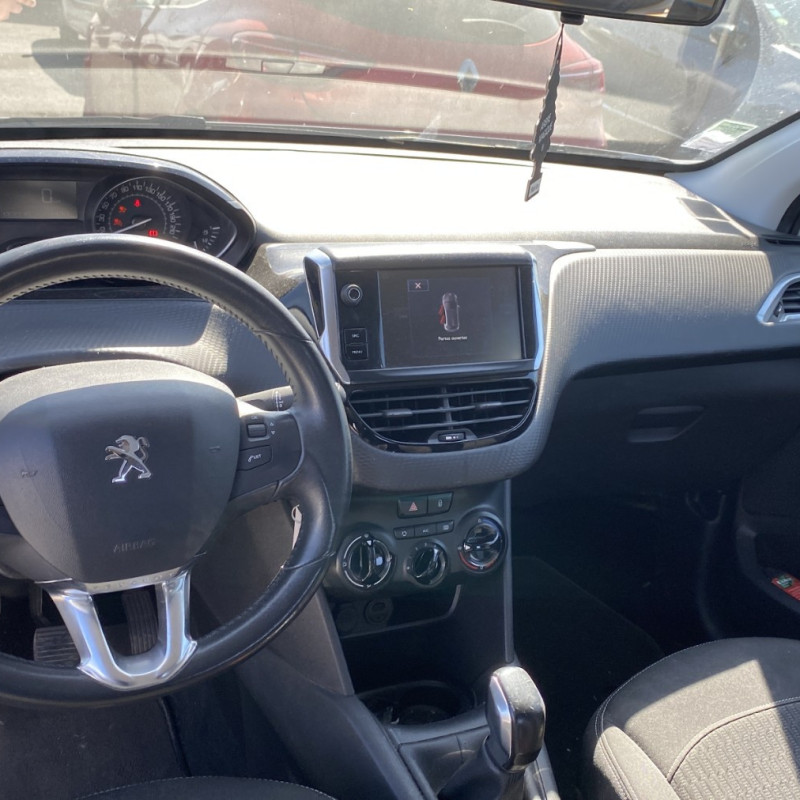PEUGEOT 208 1 PHASE 2 1.2 VTI - 12V Photo n°15