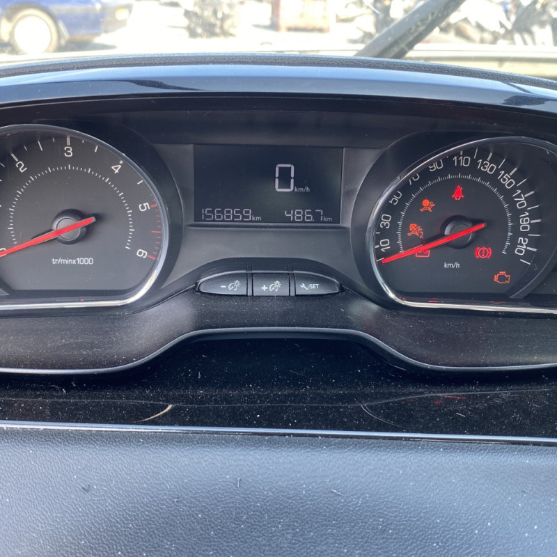 PEUGEOT 208 1 PHASE 1 1.4 HDI - 8V TURBO Photo n°19