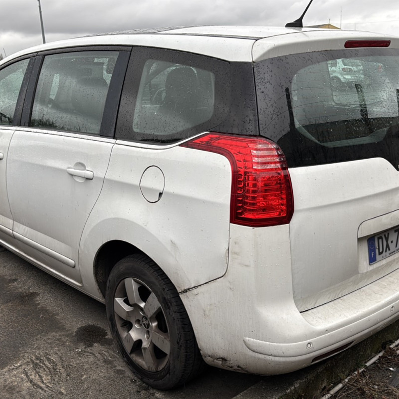 PEUGEOT 5008 2 PHASE 1 1.2 PURETECH - 12V TURBO Photo n°4