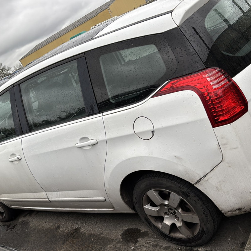 PEUGEOT 5008 2 PHASE 1 1.2 PURETECH - 12V TURBO Photo n°6