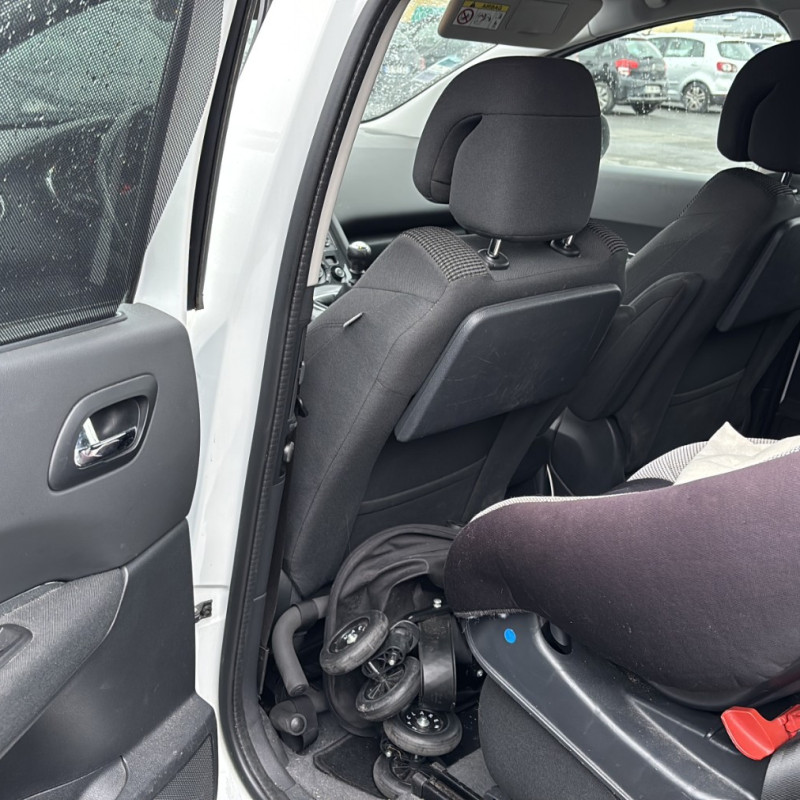PEUGEOT 5008 2 PHASE 1 1.2 PURETECH - 12V TURBO Photo n°10