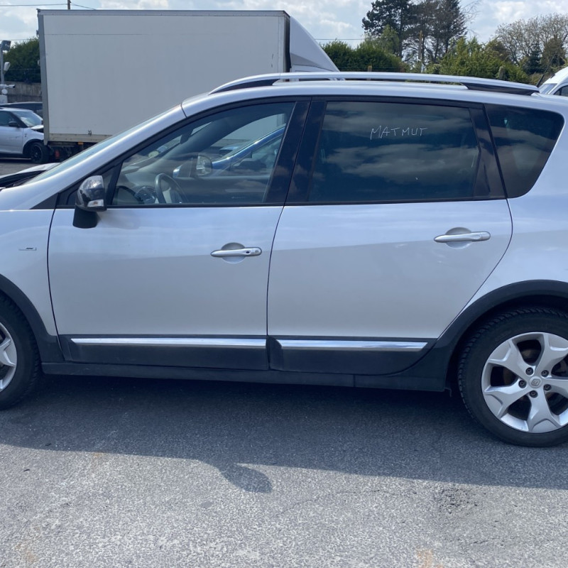 RENAULT GRAND SCENIC 3 PHASE 3 1.5 DCI - 8V TURBO Photo n°18