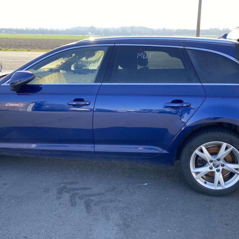 AUDI A4 4 AVANT PHASE 1 BREAK 2.0 TDI - 16V TURBO Photo n°6