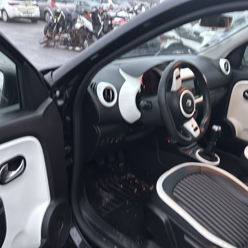 RENAULT TWINGO 3 PHASE 2 0.9i - 12V TURBO TCE 95 Photo n°9