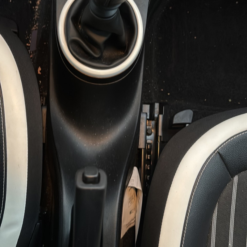 RENAULT TWINGO 3 PHASE 2 0.9i - 12V TURBO TCE 95 Photo n°13