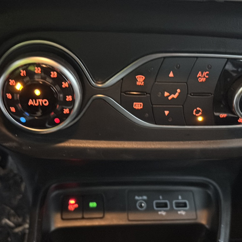 RENAULT TWINGO 3 PHASE 2 0.9i - 12V TURBO TCE 95 Photo n°14