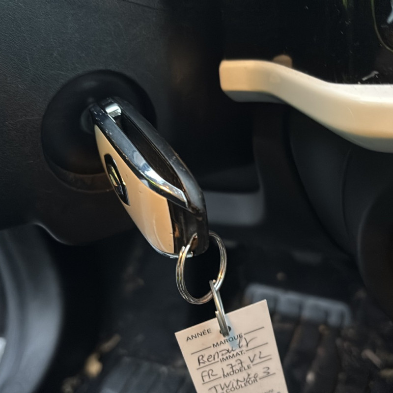RENAULT TWINGO 3 PHASE 2 0.9i - 12V TURBO TCE 95 Photo n°16