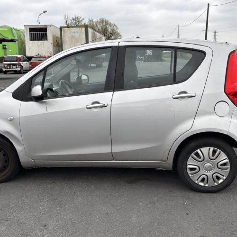 Feu arriere stop central OPEL AGILA B Photo n°6