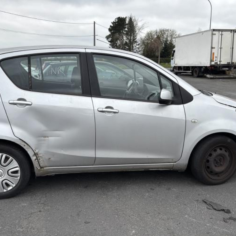 Feu arriere stop central OPEL AGILA B Photo n°7