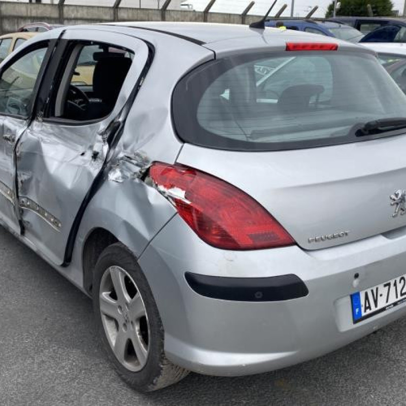 Feu arriere stop central PEUGEOT 308 1 Photo n°10