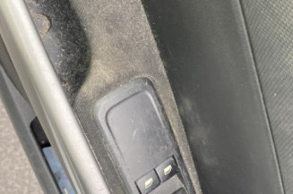 Feu arriere stop central PEUGEOT 308 1