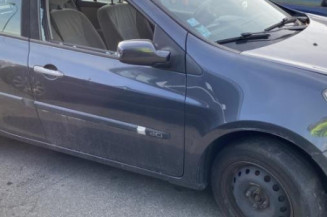 Pompe à carburant RENAULT CLIO 3