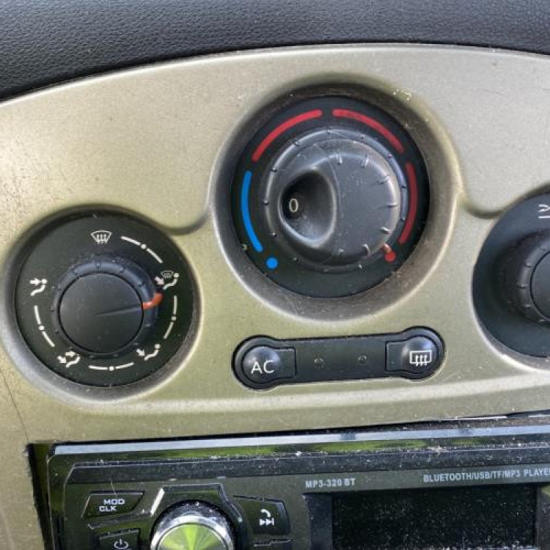 Pompe à carburant RENAULT CLIO 3 Photo n°16