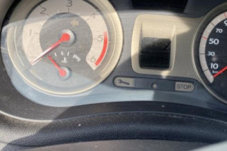 Feu arriere stop central RENAULT CLIO 3