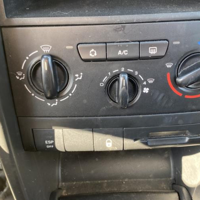 Boitier air bag PEUGEOT 207 Photo n°15