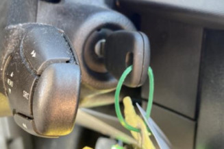 Bouton de warning PEUGEOT 207