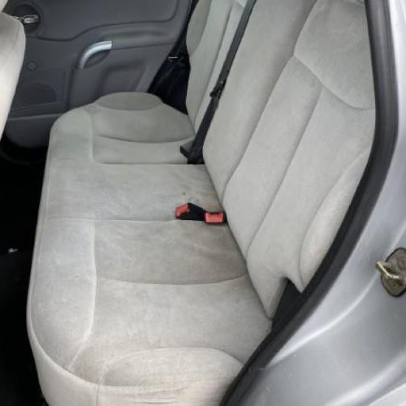 Pare boue arriere droit CITROEN C3 1 Photo n°17