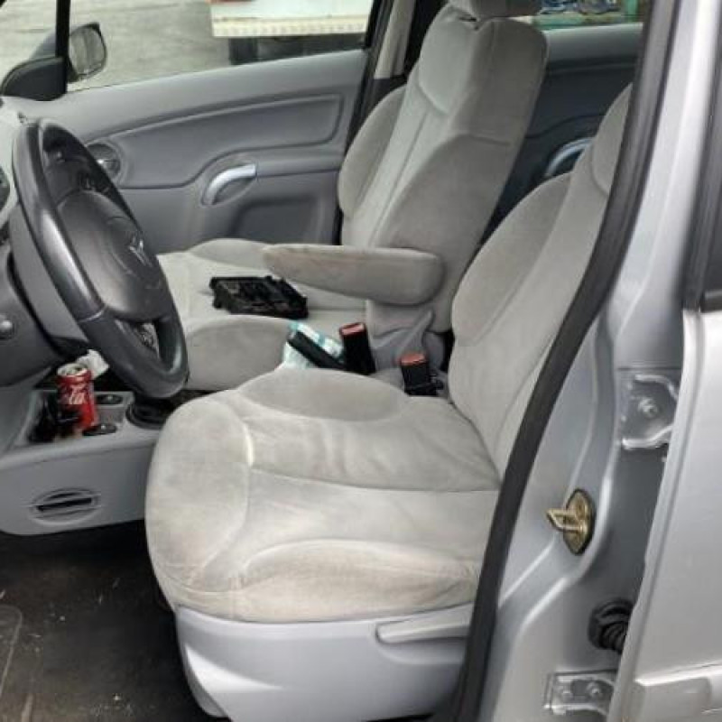 Pare boue arriere droit CITROEN C3 1 Photo n°18