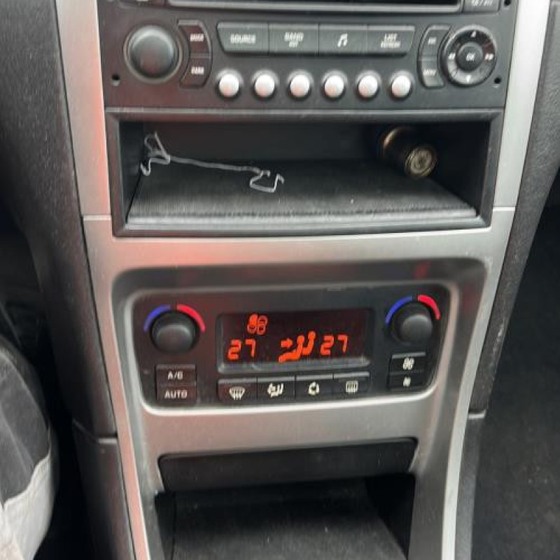 Air bag conducteur PEUGEOT 307 Photo n°9