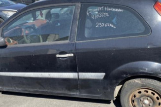 Feu arriere stop central FORD FIESTA 5