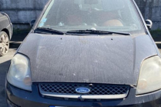 Feu arriere stop central FORD FIESTA 5