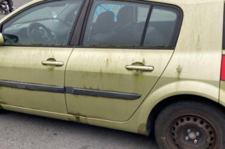 Feu arriere stop central RENAULT MEGANE 2