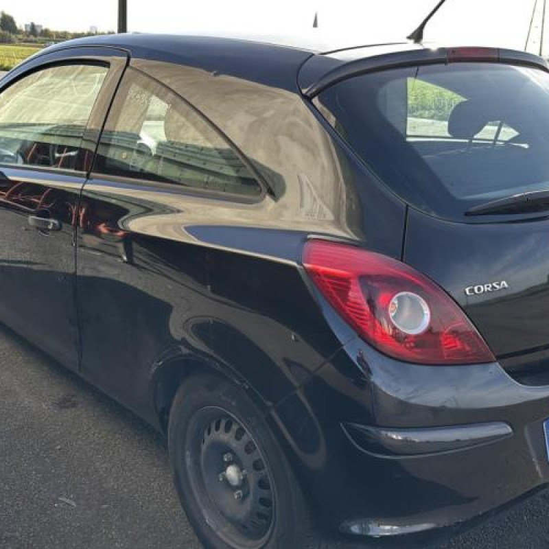 Malle/Hayon arriere OPEL CORSA D Photo n°14