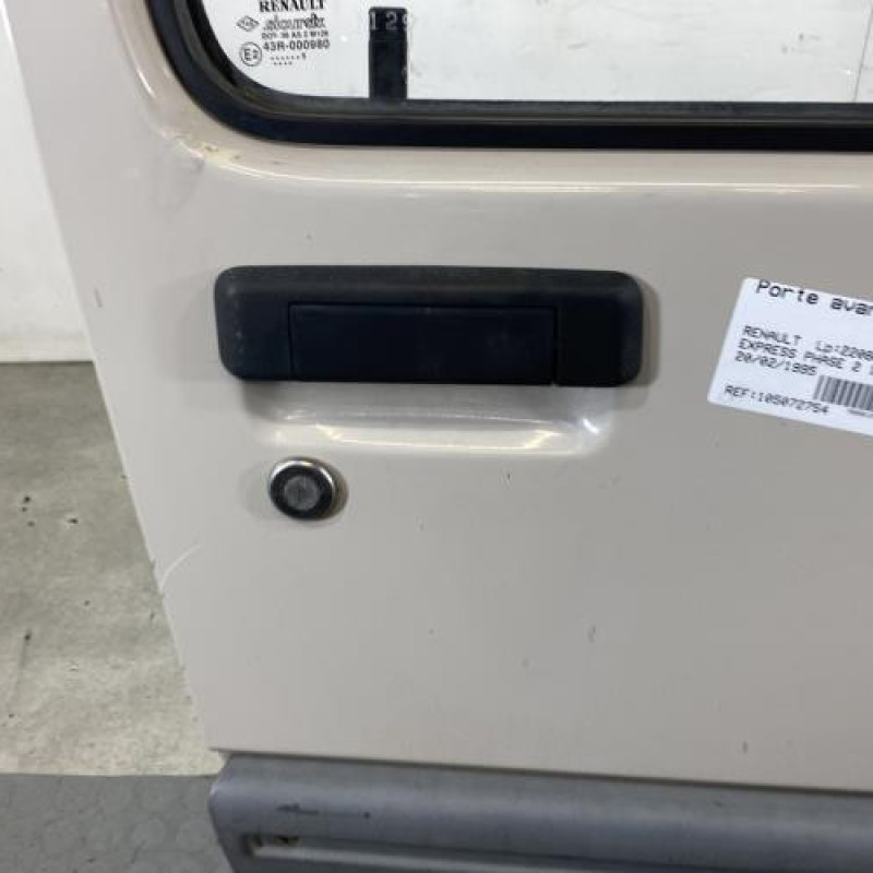 Porte avant droit RENAULT EXPRESS Photo n°2