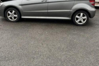Aile avant droit MERCEDES CLASSE B 245