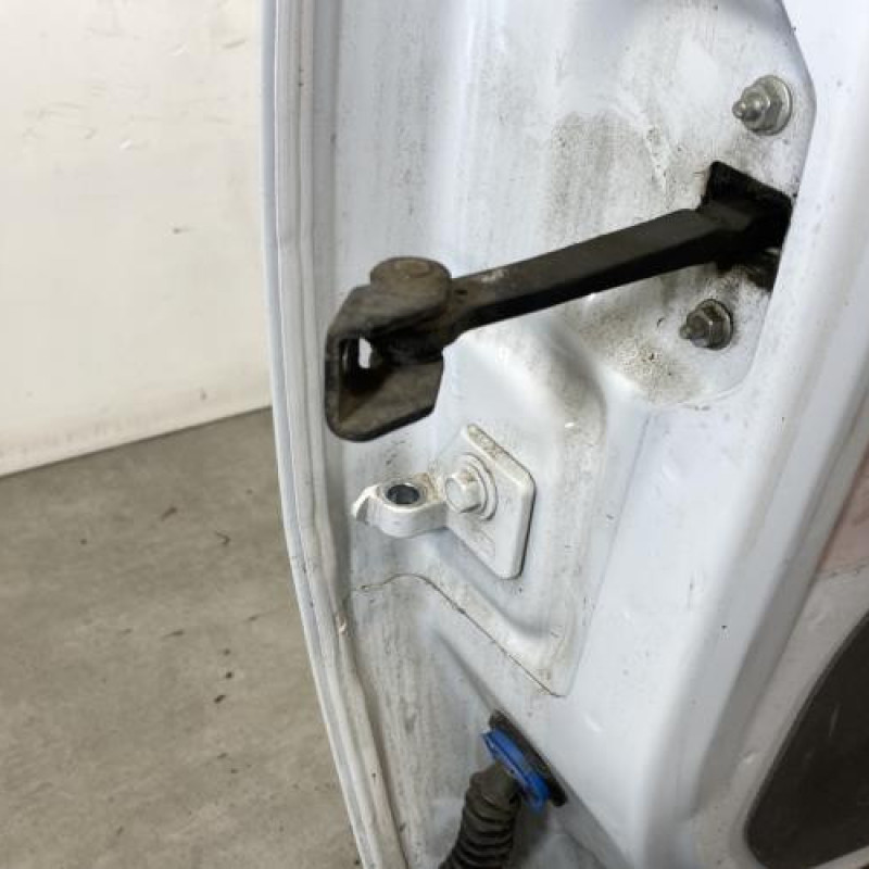 Porte arriere droit OPEL CORSA D Photo n°4