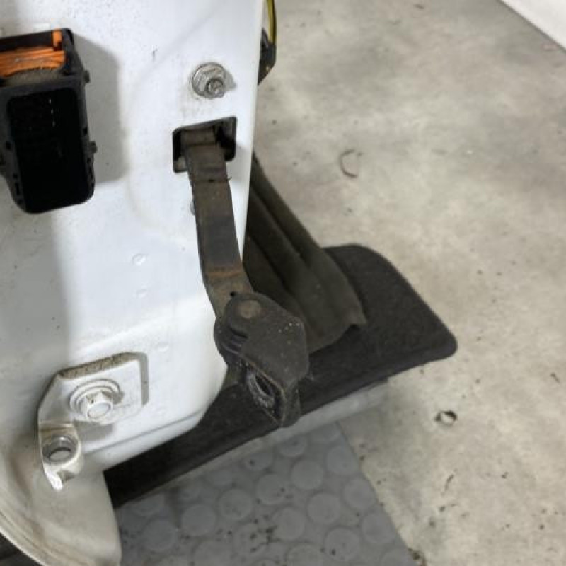 Porte avant droit OPEL CORSA D Photo n°5