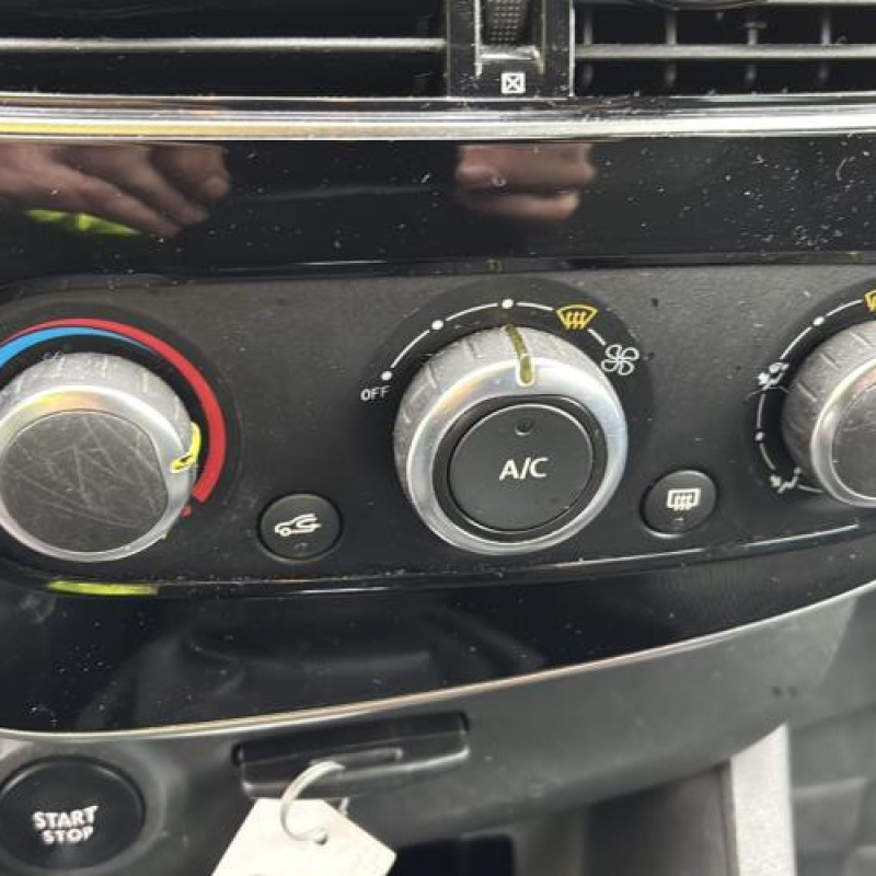 Ceinture arriere gauche RENAULT CLIO 4 Photo n°17